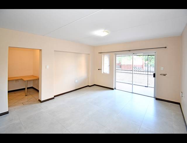2 BEDROOM APARTMENT FOR SALE IN BLOUBOSRAND